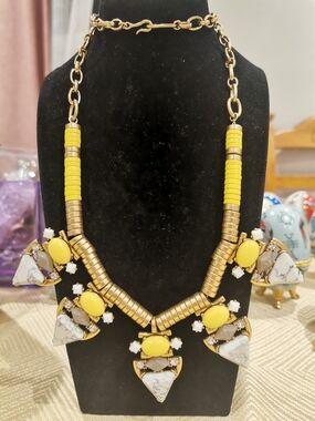 Stella & Dot Pavilion Statement Necklace